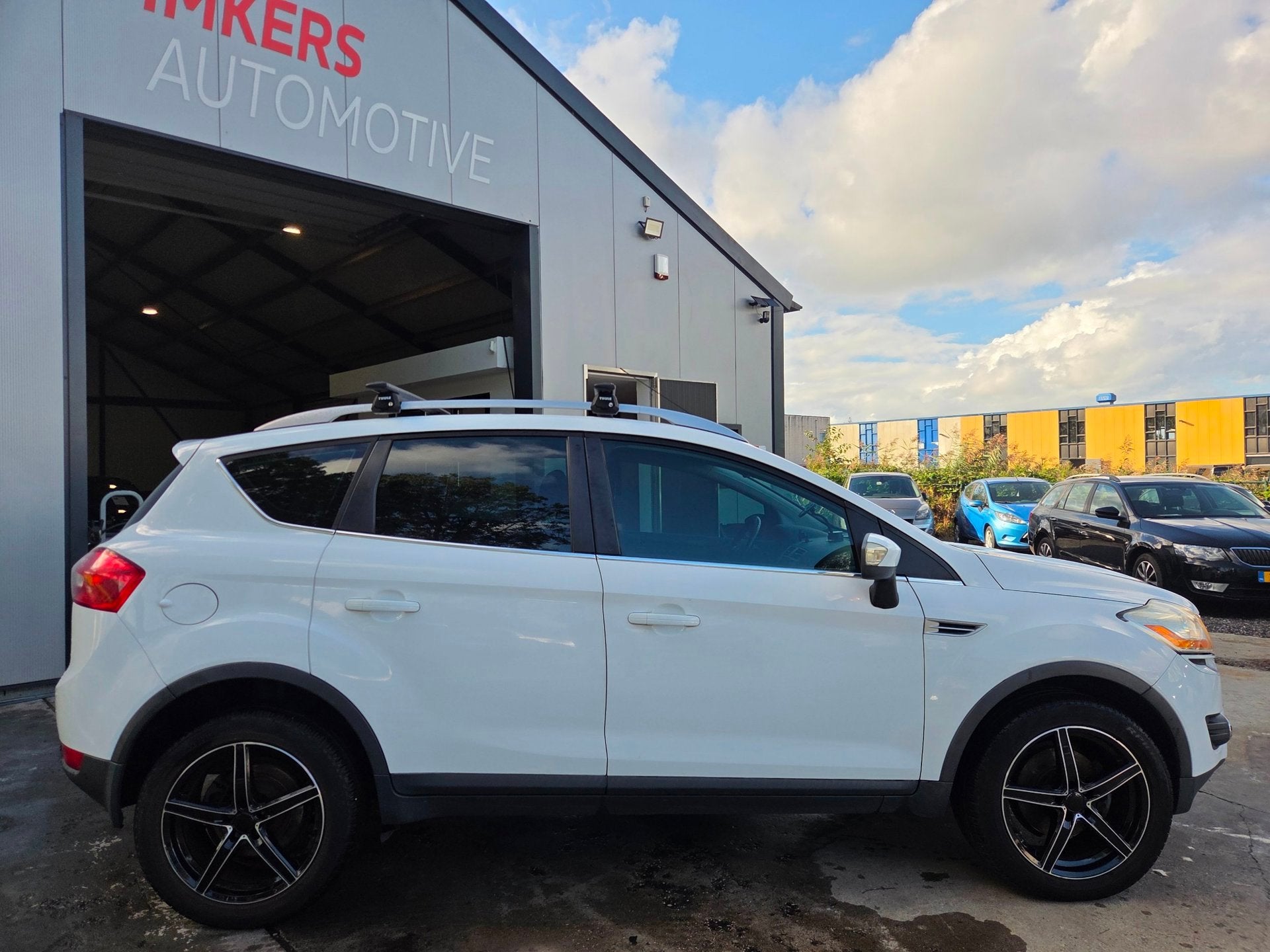 Ford Kuga 2.5 Turbo 20V Trend, Auto's, Stof, Gebruikt, Zwart, 10 km/l