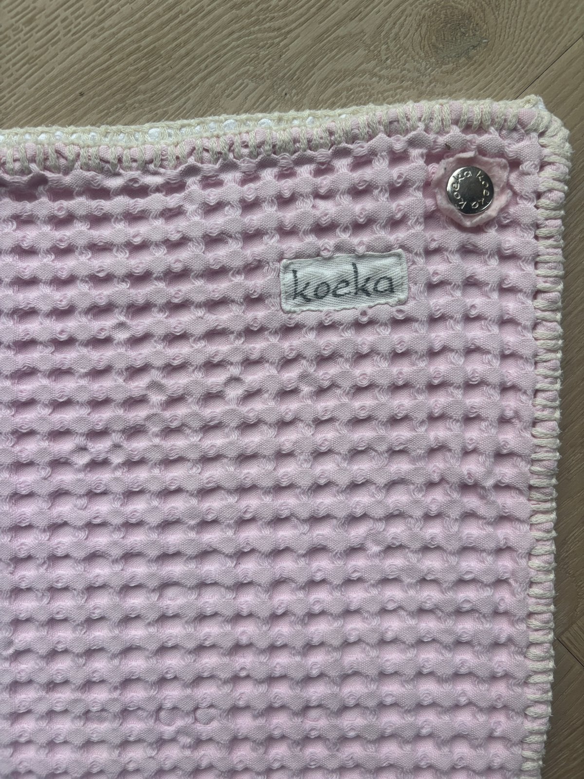 Koeka roze witte dubbeldeken 100x150 (ledikant), Dubbelzijdig, Koeka, Ophalen of Verzenden, Zo goed als nieuw