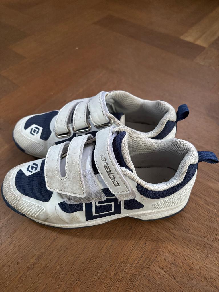 Brabo hockeyschoenen maat 33, Ophalen, Gebruikt, Schoenen