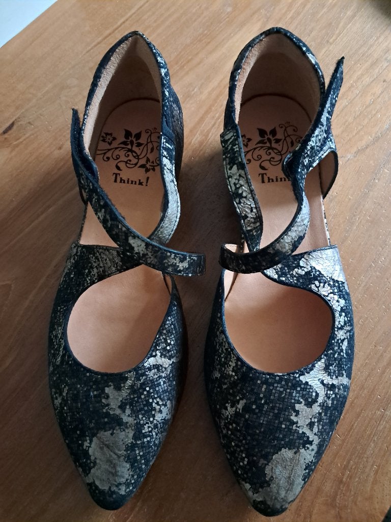Think! zwartgoudbrons maat 38,5, Pumps, Zwart, Think!, Nieuw