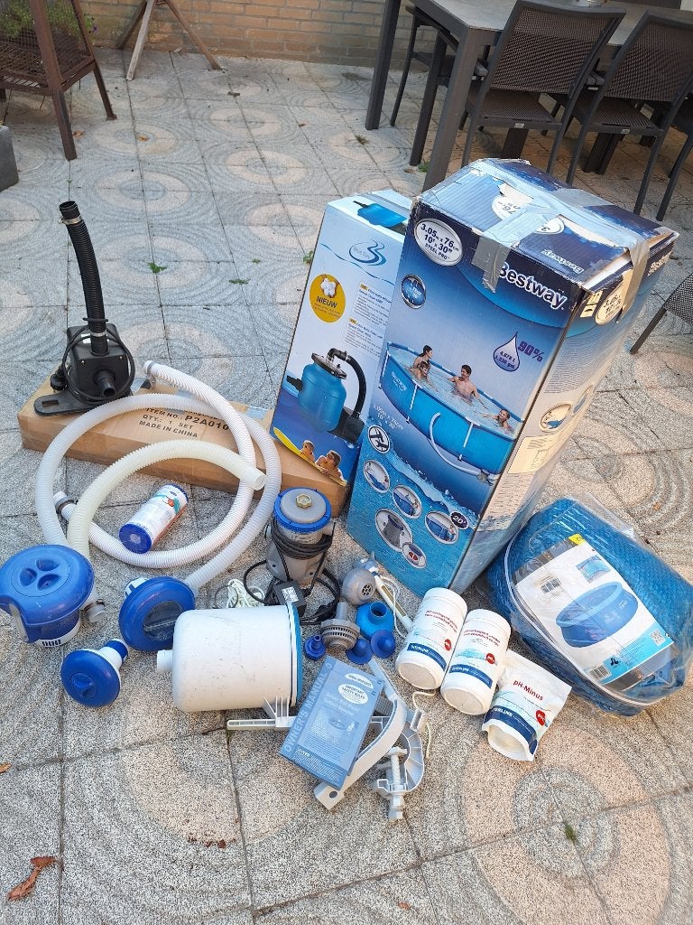 Bestway Zwembad ø3,05 mtr x 76 cm incl.2 pompen + toebehoren, Ophalen, Gebruikt, Overige typen