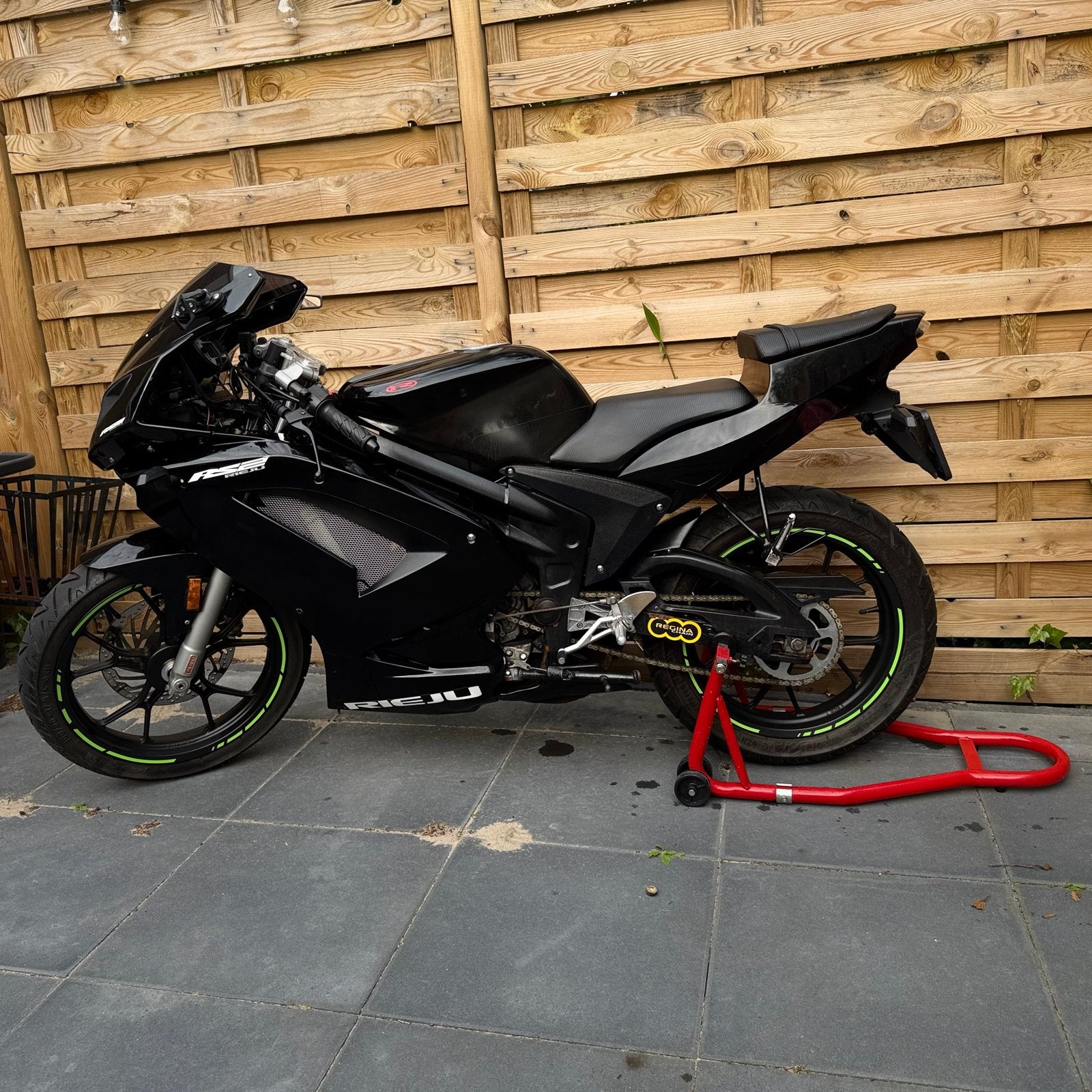 Rieju RS2 2T 50cc Schakelbrommer, Fietsen en Brommers, Ophalen, Gebruikt, 6 versnellingen
