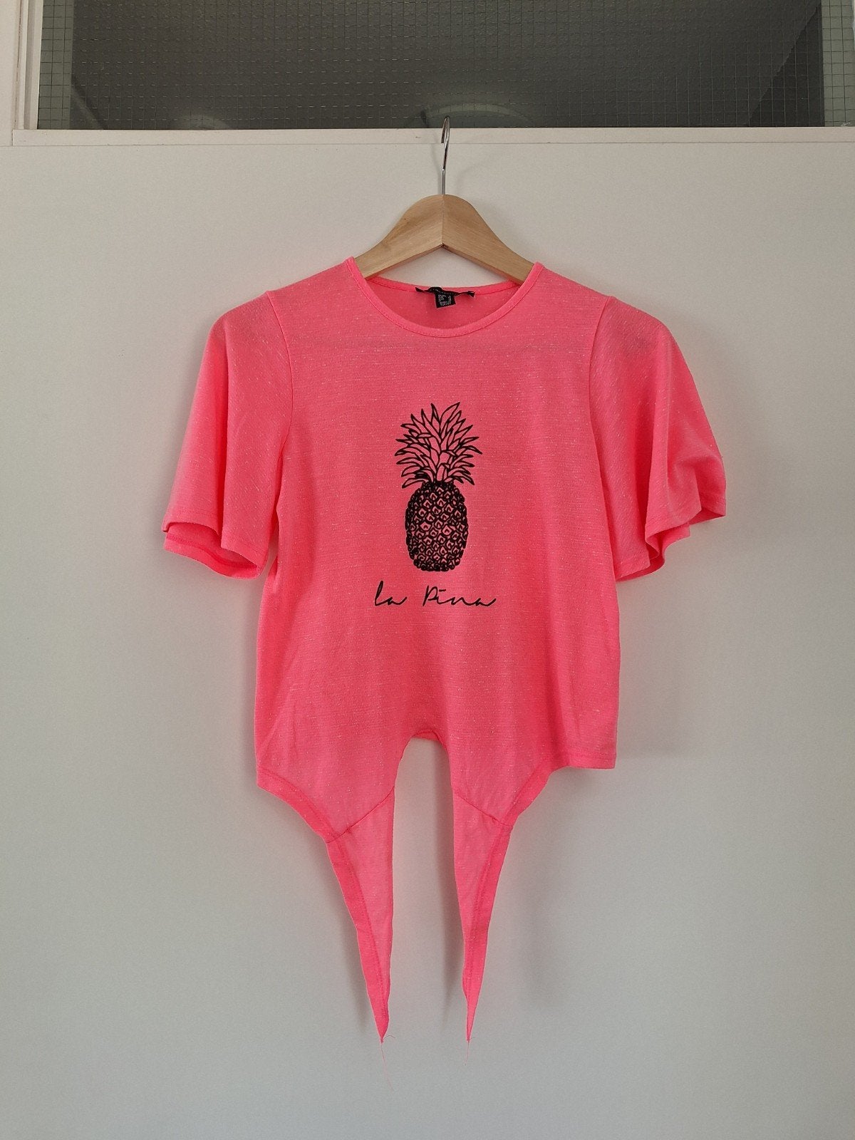 Leuk fluorescerend roze shirtje met ananas mt. 146/152 €5,-, Ophalen of Verzenden, Zo goed als nieuw, Meisje, Shirt of Longsleeve