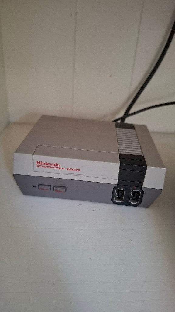 Nintendo NES Classic Mini met 2 controllers, Ophalen of Verzenden, Zo goed als nieuw, Met 3 controllers of meer, Met games