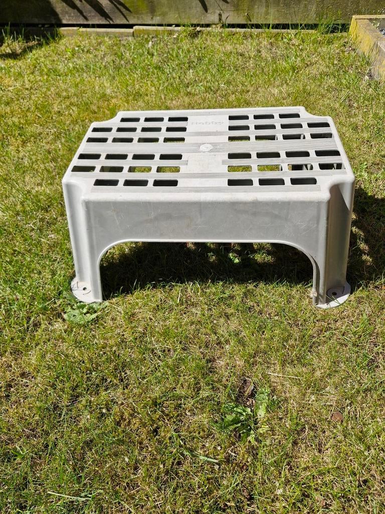 Caravan trapje 'Hobby', Ophalen