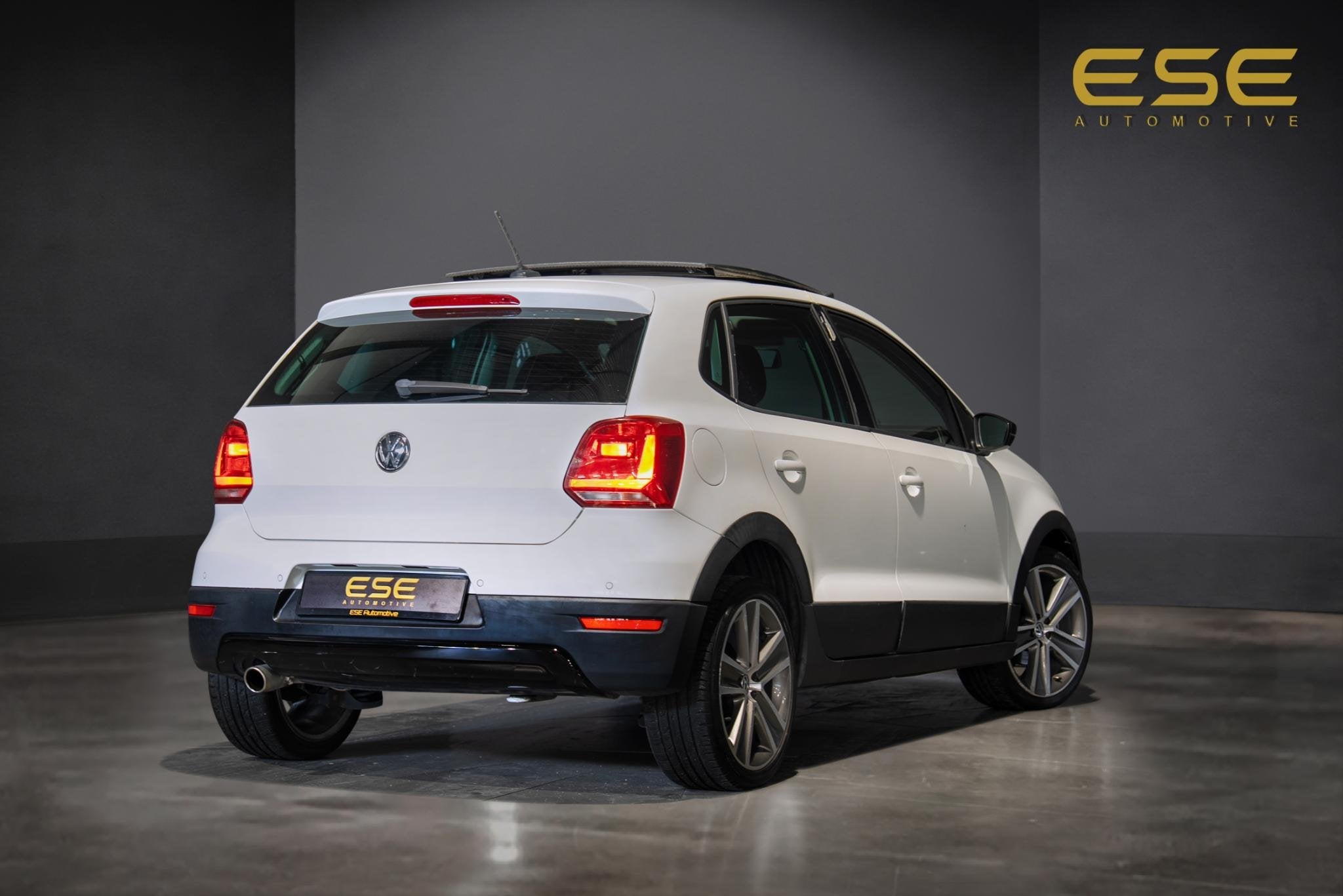 Volkswagen Polo 1.2 TSI Cross | Airco | Cruise | Panorama |, Voorwielaandrijving, Stof, Gebruikt, Euro 6