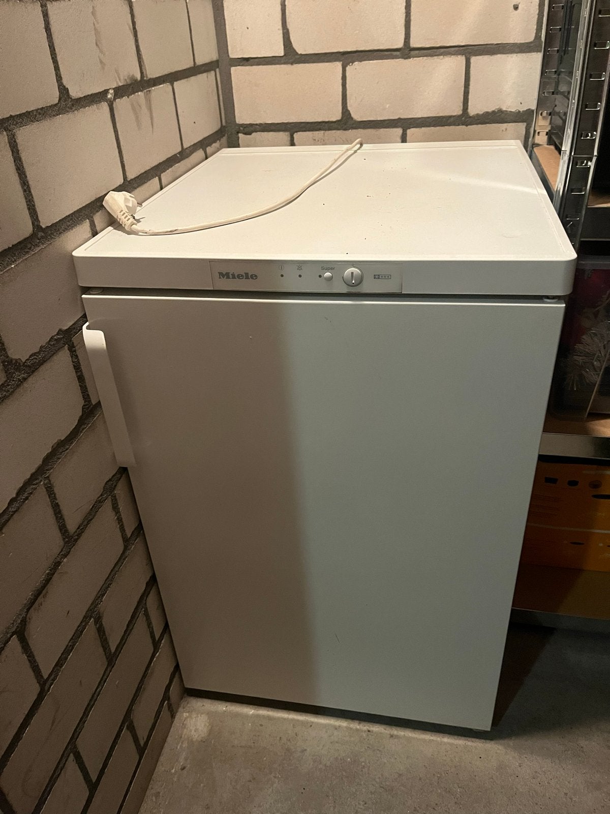 Miele vriezer met 4 lades, Gebruikt, Minder dan 60 cm, Vrijstaand, Ophalen