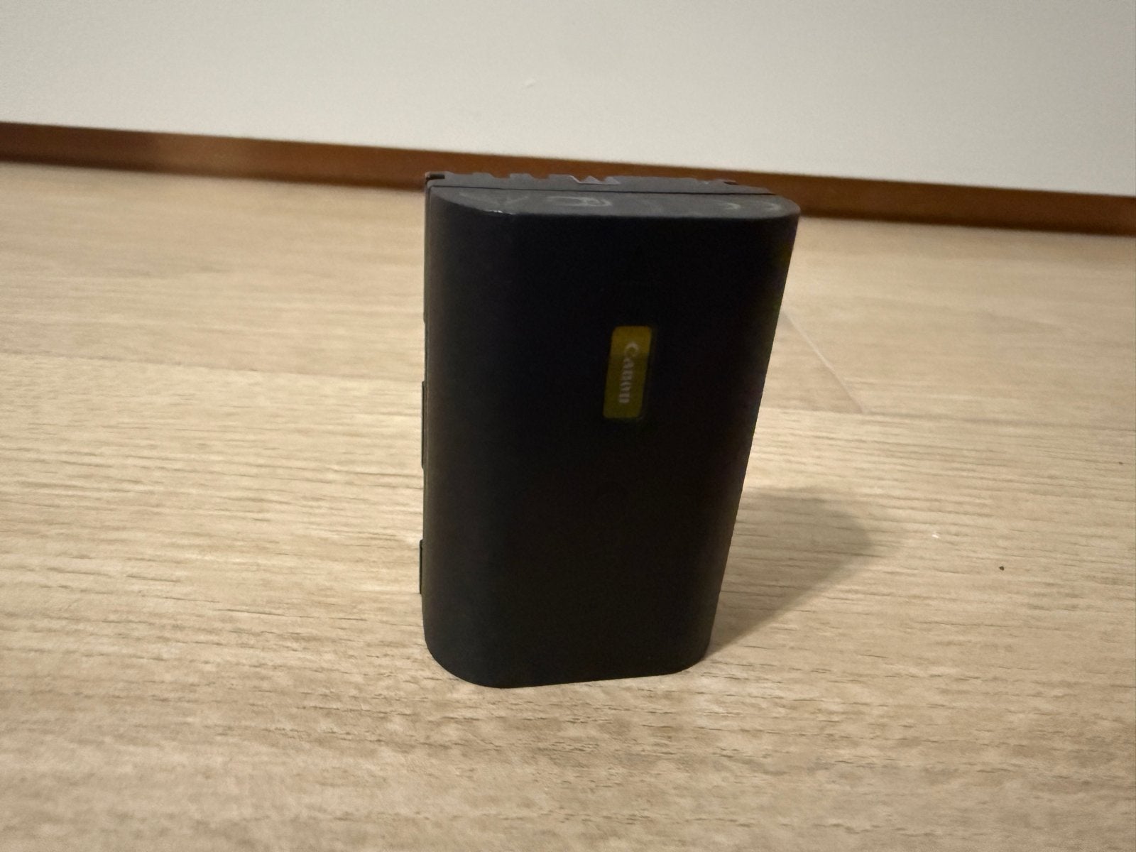 Canon LP-E6NH Batterij voor camera, Ophalen of Verzenden, Gebruikt, Oplaadbaar