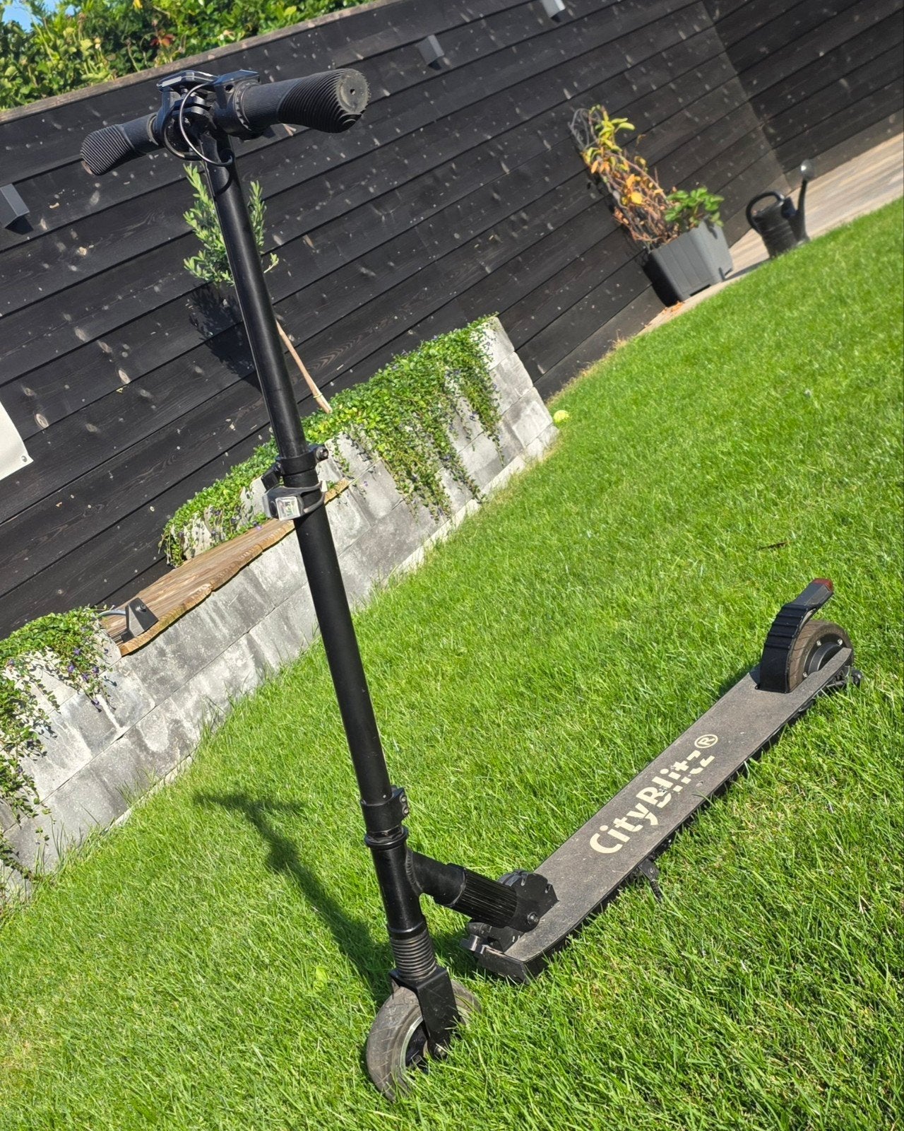 City Blitz elektrische step met oplader, Fietsen en Brommers, Ophalen, Gebruikt, Elektrische step (E-scooter), City blitz