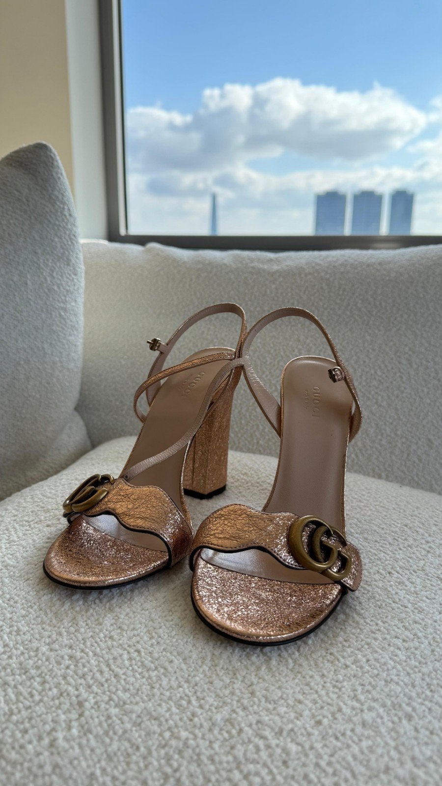 Gucci GG Marmont Sandalen met Hak - Roségoud Glitter, Sieraden, Tassen en Uiterlijk, Ophalen of Verzenden, Zo goed als nieuw, Overige kleuren