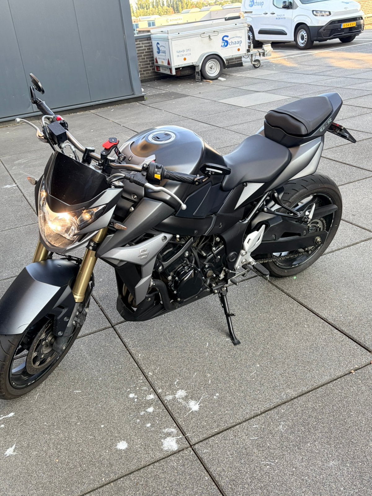 Suzuki gsr750, Particulier, Naked bike