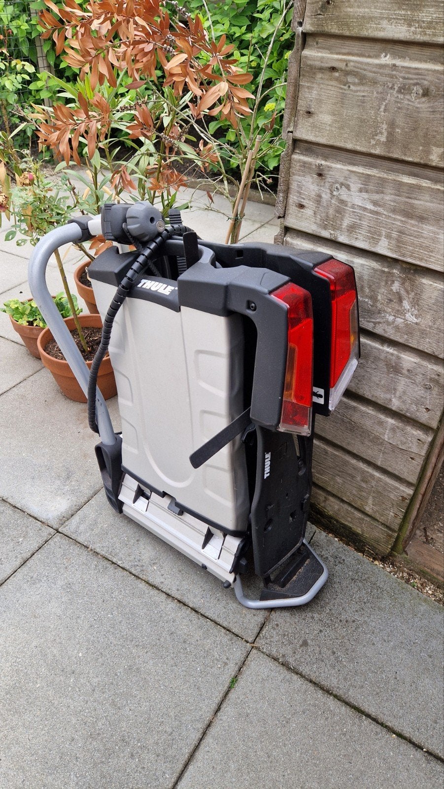 Thule EasyFold 931 Trekhaakdrager voor 2 fietsen, Ophalen