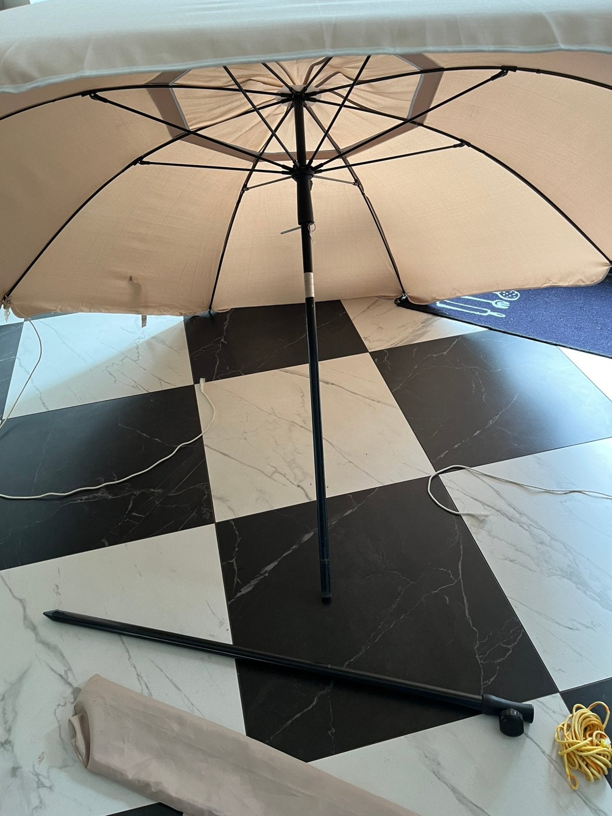 Parasol 180 cm doorsnee, Ophalen, Zo goed als nieuw, 1 tot 2 meter, Stokparasol