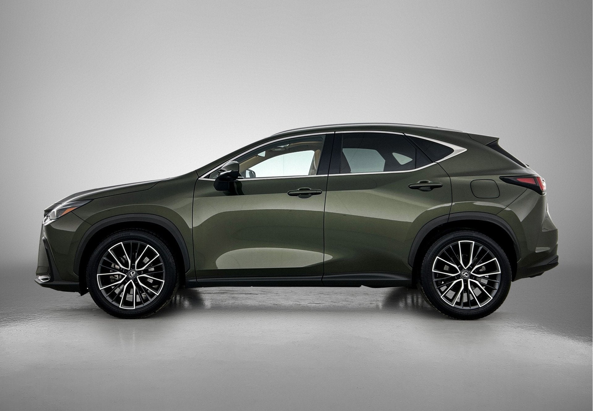 Lexus NX 450h+ AWD Executive Line | Schuif-Kanteldak |, Auto's, Automaat, 12 maanden, Gebruikt, 4 cilinders