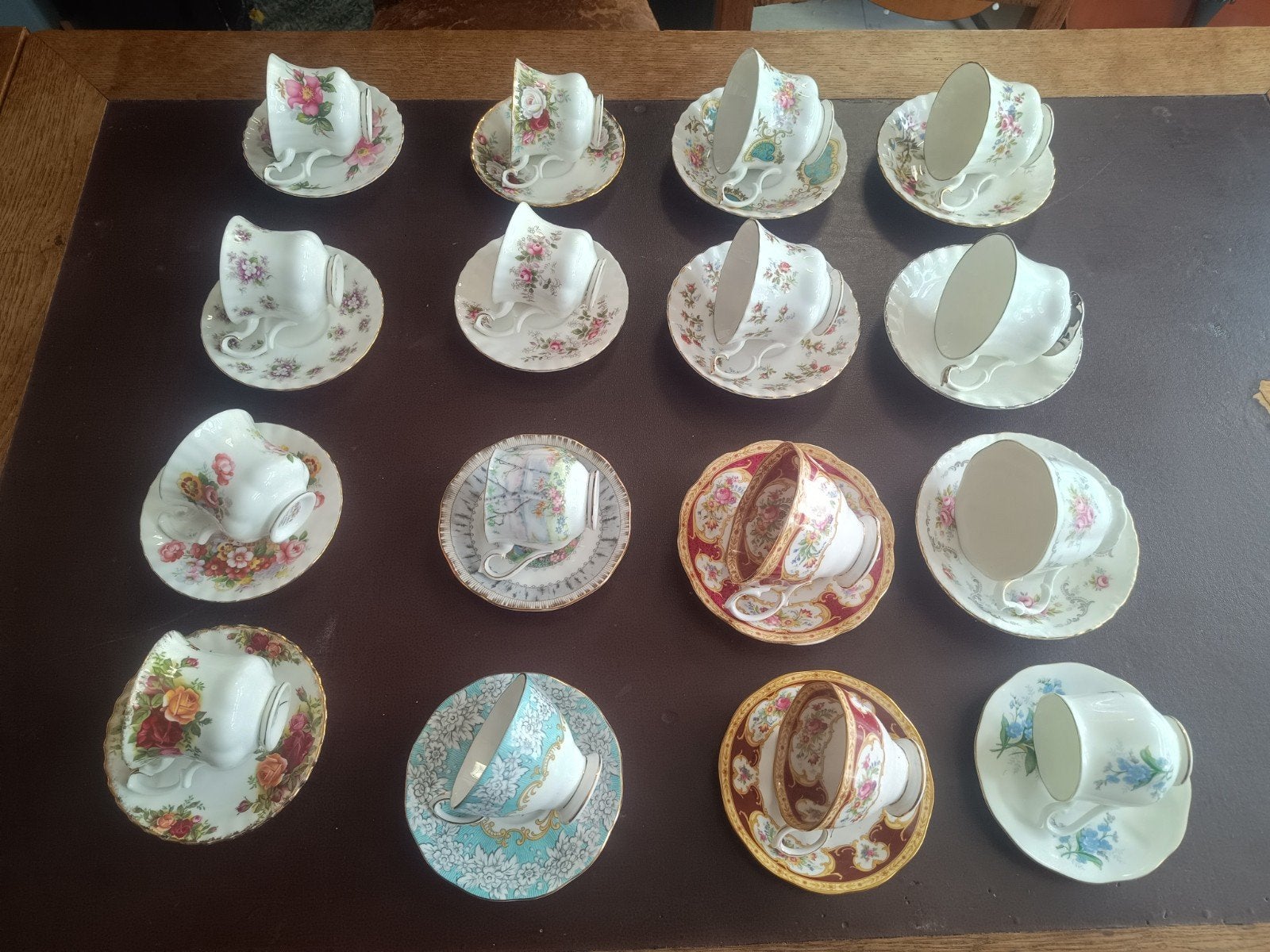 Royal Albert kop en schotels 16 stuks, Antiek en Kunst, Ophalen of Verzenden