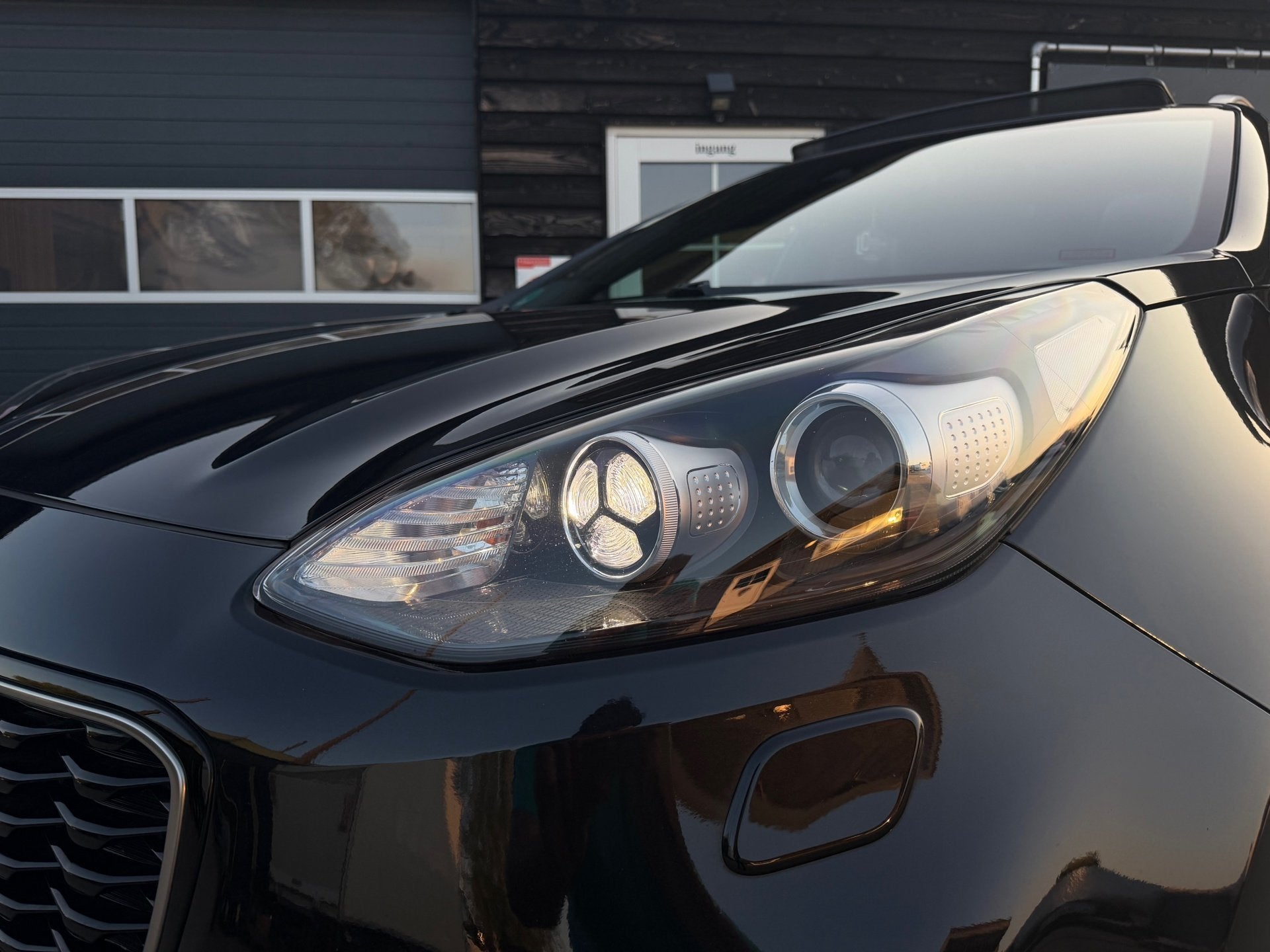 Kia SPORTAGE 1.6 T-GDI 4WD GT-Line Pano Leder Trekhaak, Auto's, Dealer onderhouden, Gebruikt, 4 cilinders, Zwart