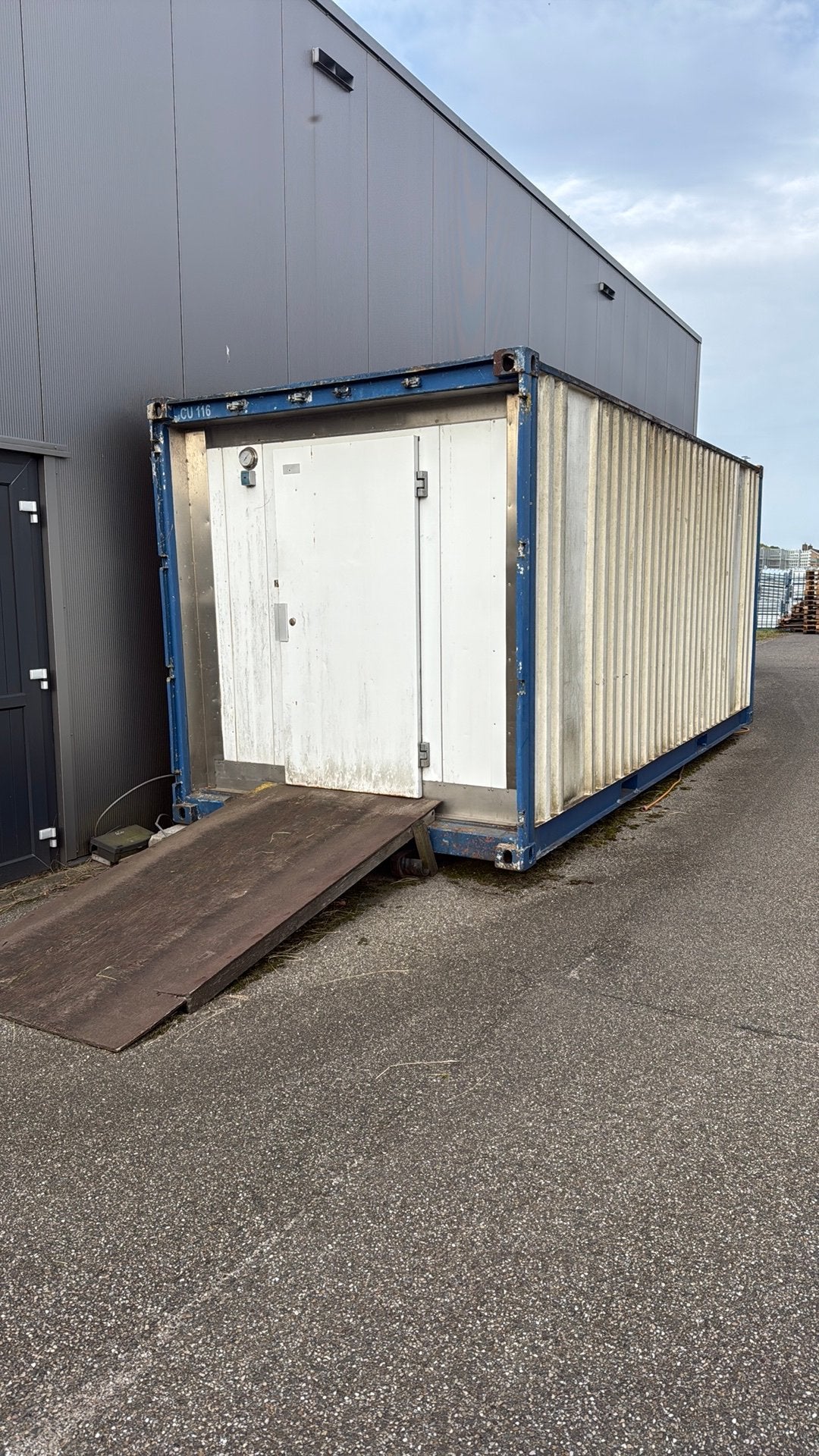 Koelcel container, Ophalen, Koelen en Vriezen