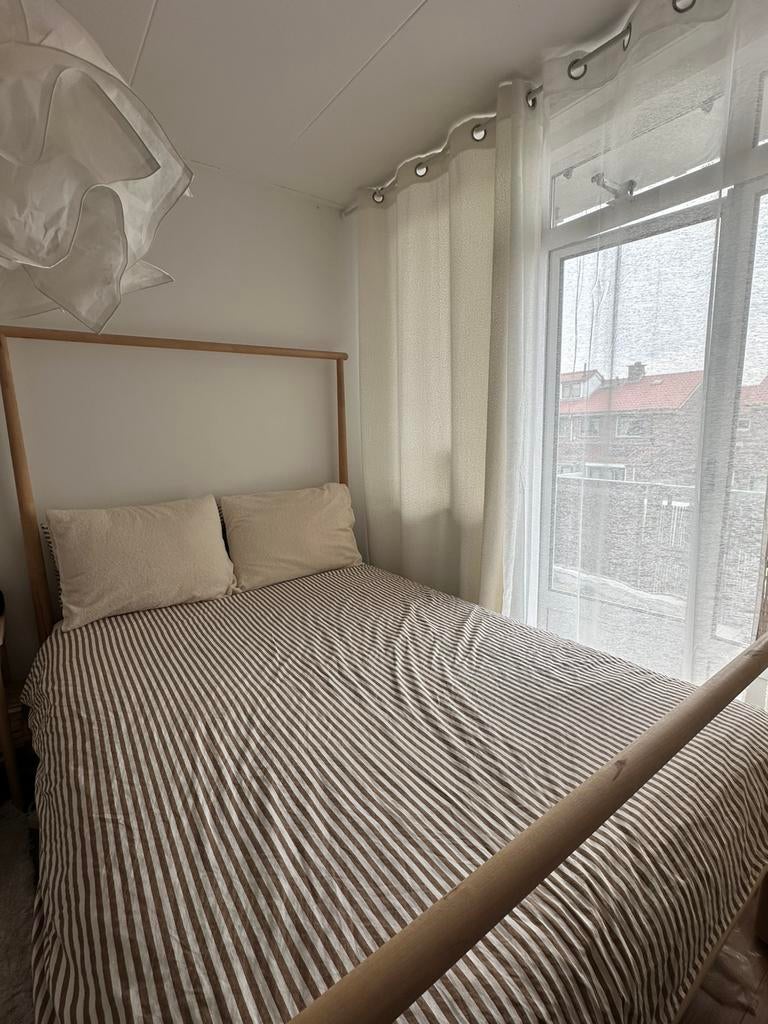 Ikea bed 140x200, Huis en Inrichting, Slaapkamer | Boxsprings, Ophalen, Zo goed als nieuw, Tweepersoons, 140 cm