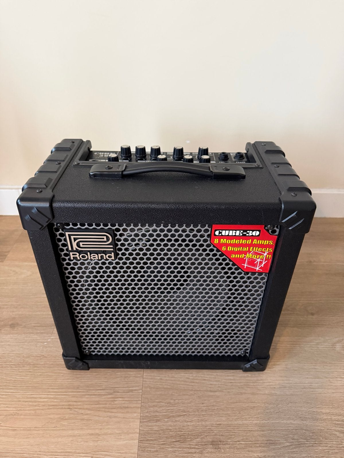 Roland Cube 30 gitaarversterker, Ophalen, Zo goed als nieuw, Gitaar, Minder dan 50 watt
