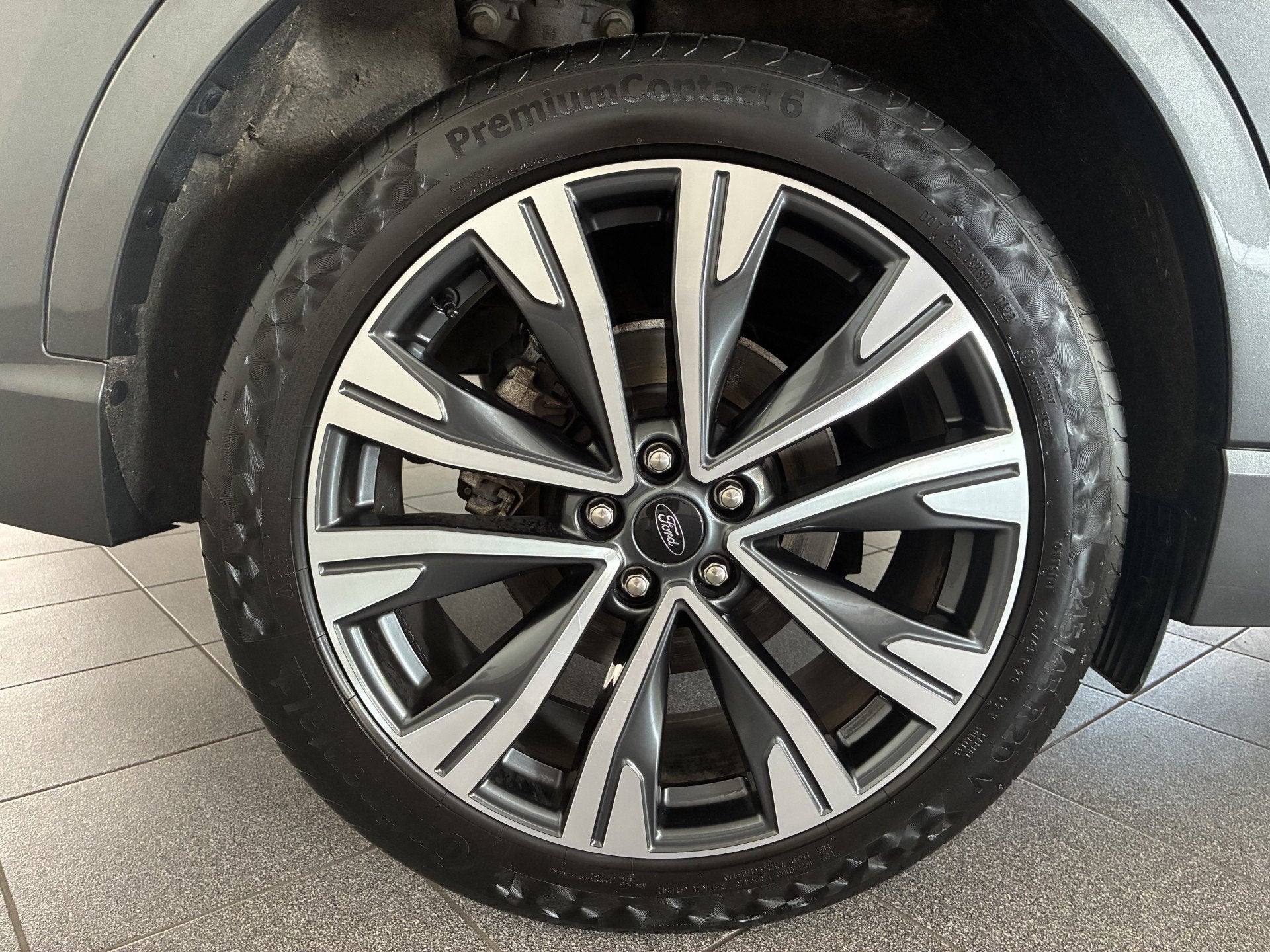 Foto 16 van Ford Kuga 2.5 PHEV ST-Line X-20 inch-trekhaak winterpakket