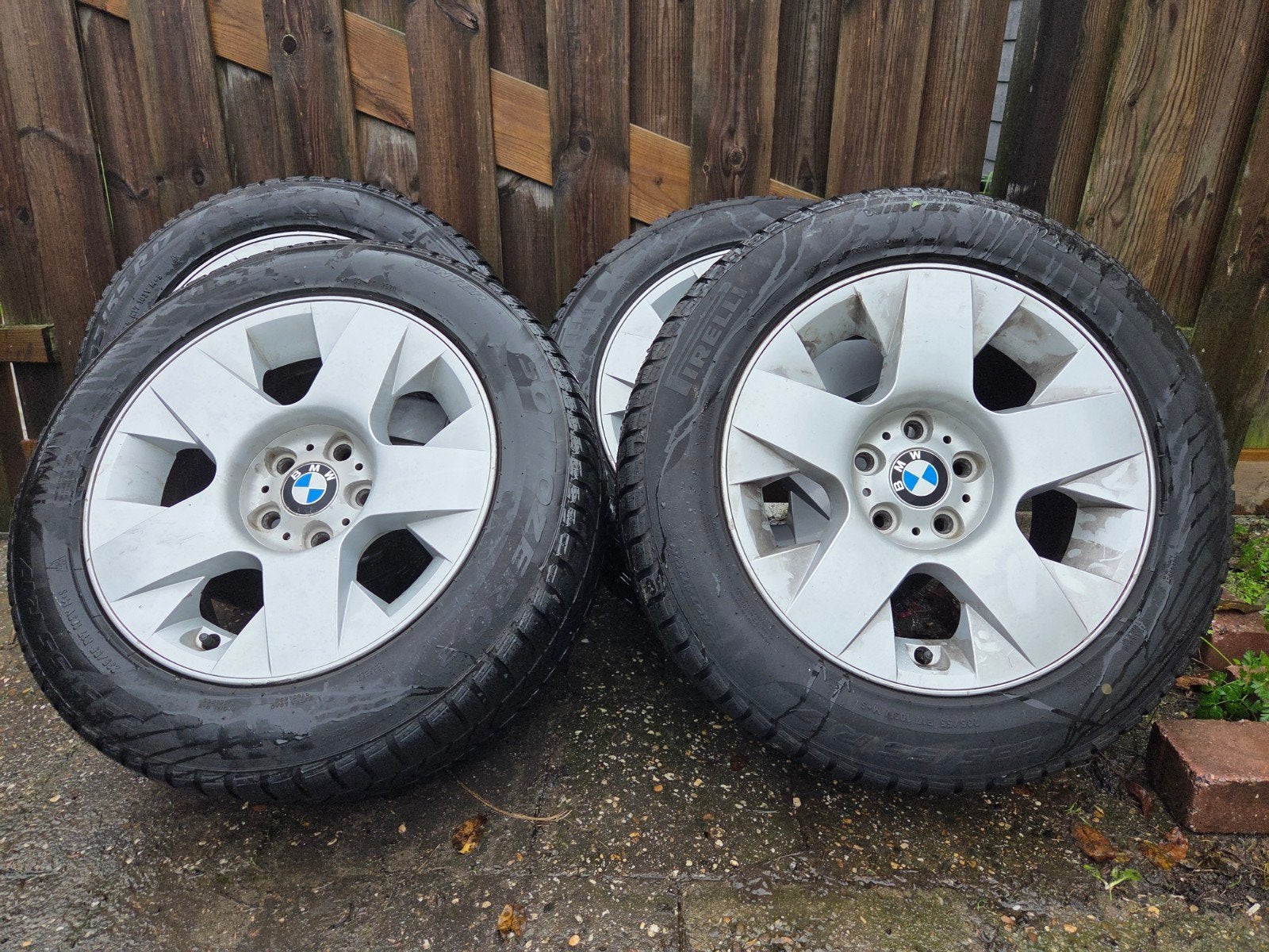 Pirelli Winterbanden met Velgen voor BMW 7 Serie (2002), Ophalen