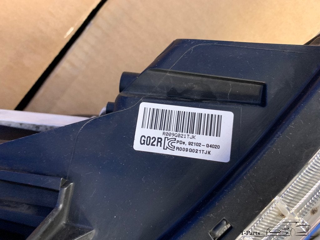 Hyundai i30 koplamp rechts lamp 92102G4020, Gebruikt, Heolleung-ro 12
06797  Seoul, Ophalen of Verzenden, Info@hyundai.com