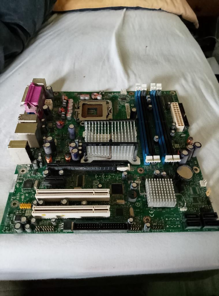Intel DQ965GF Desktop Moederbord, Computers en Software, Moederborden, DDR3, Zo goed als nieuw, ATX, Intel