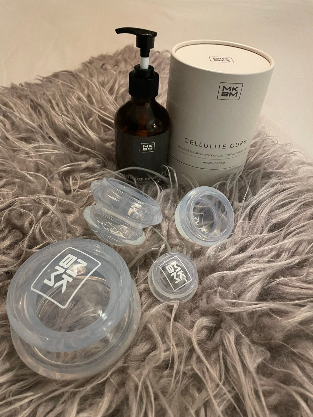 MKBM Cellulite Cupsset en bijpassende olie van het merk MKBM, Ophalen of Verzenden, Gebruikt, Bodylotion, Crème of Olie