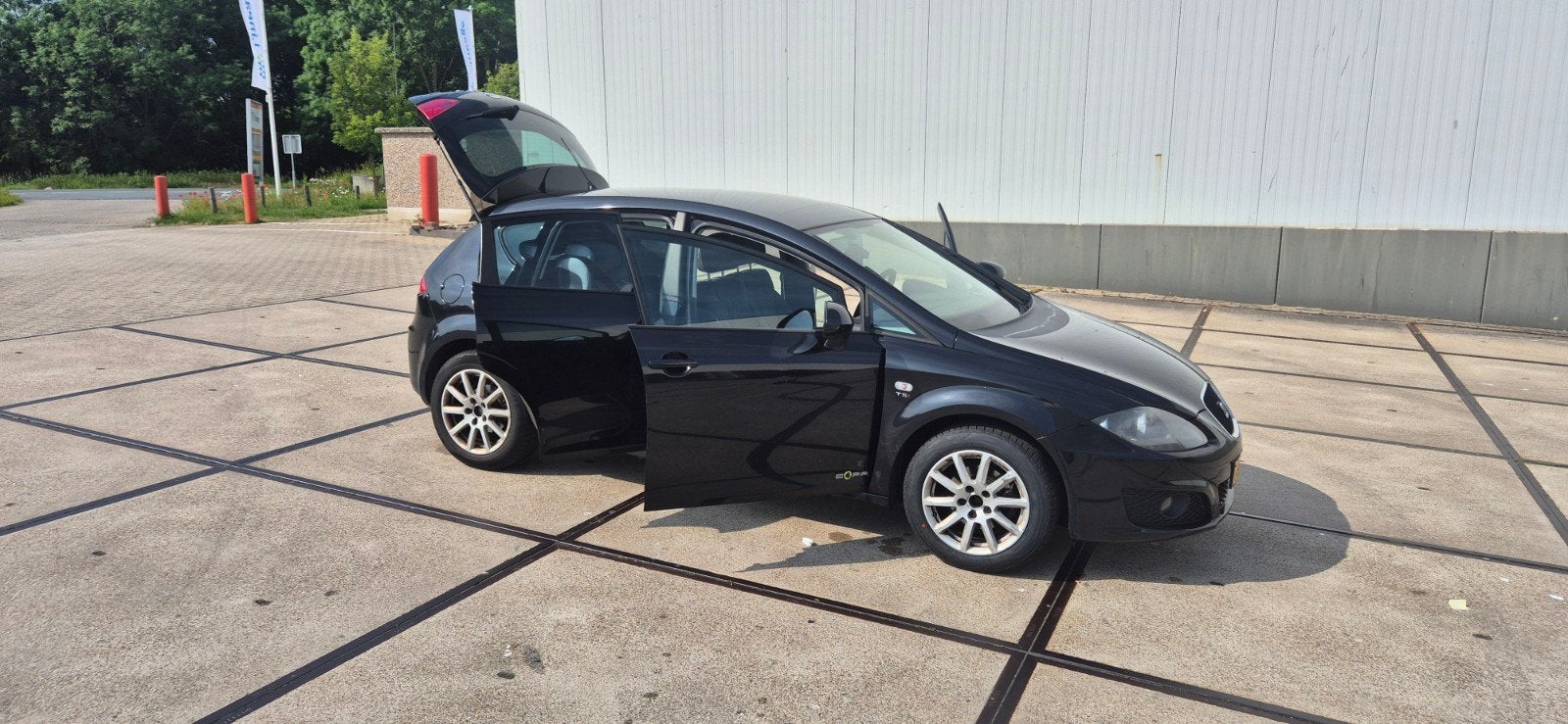 Seat Leon 1.2 TSI 77KW 2012 Zwart NIEUWE APK !!!, Auto's, Voorwielaandrijving, 4 cilinders, Leon, Zwart
