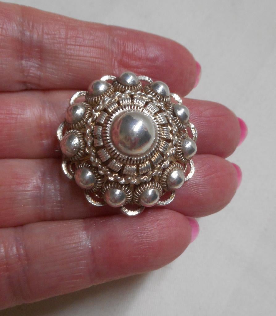 Zilveren Zeeuwse knop broche nr.1296, Verzenden, Zilver, Broche