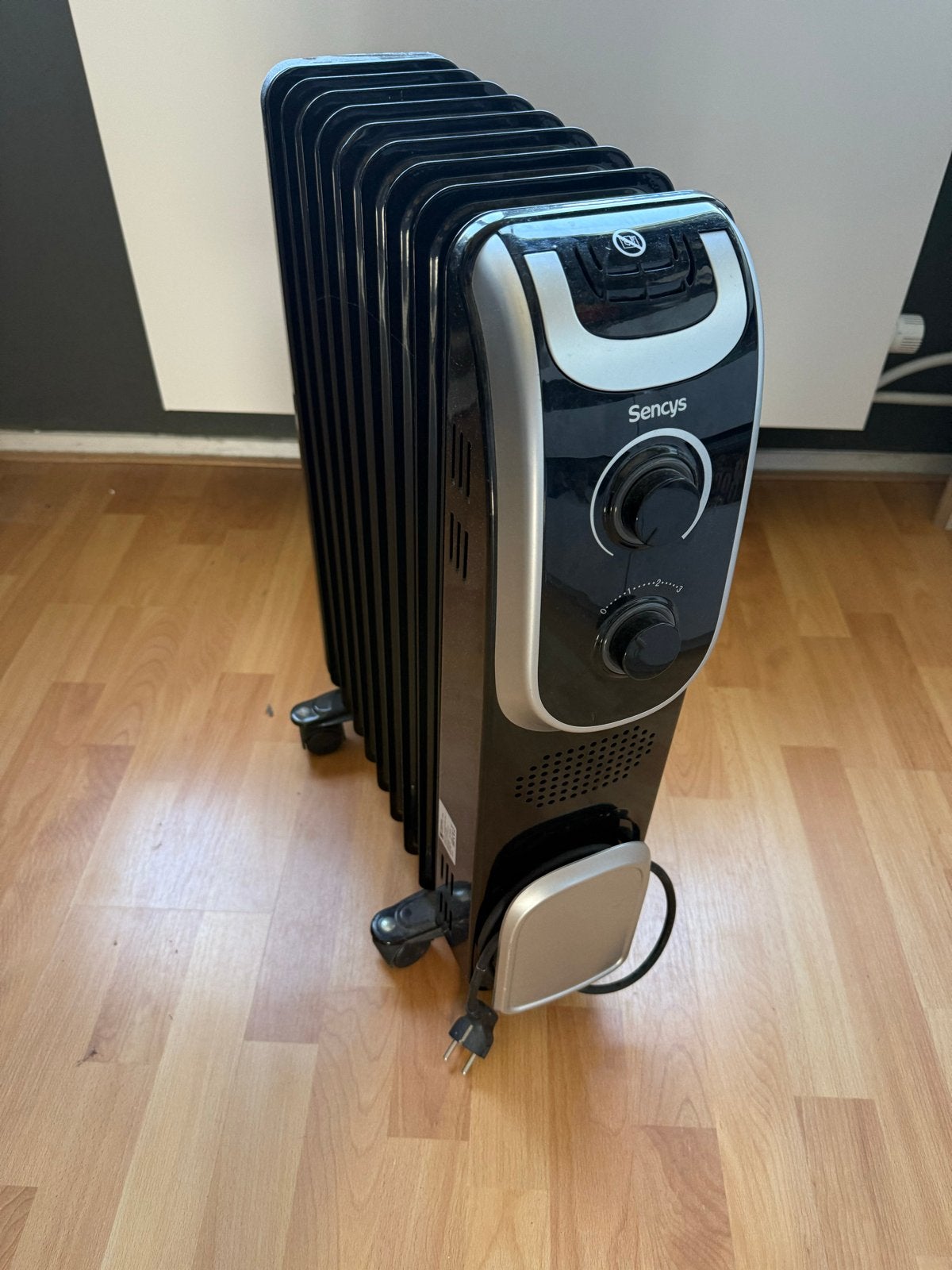 Sencys Oliegevulde Radiator - Zo goed als nieuw, Ophalen, Radiator, Minder dan 60 cm, Zo goed als nieuw