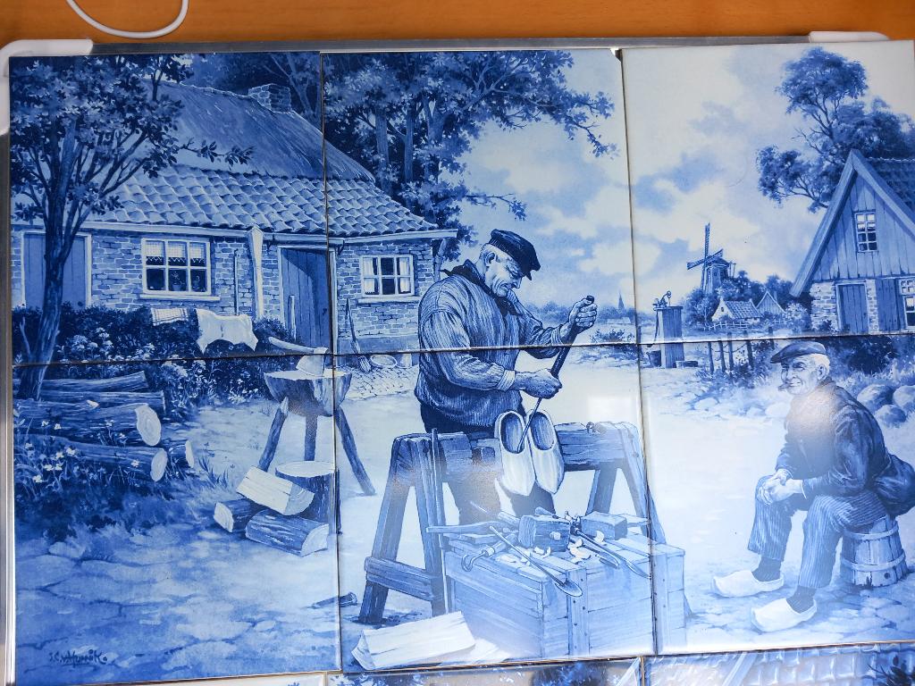 Tegeltableau SC van Hunnik klompenmaker, Mosa klompenmakerij, Ophalen of Verzenden