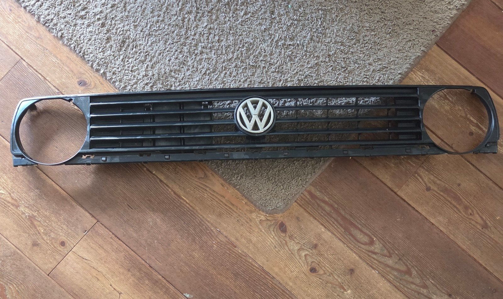 Golf 2 grill met embleem, Ophalen