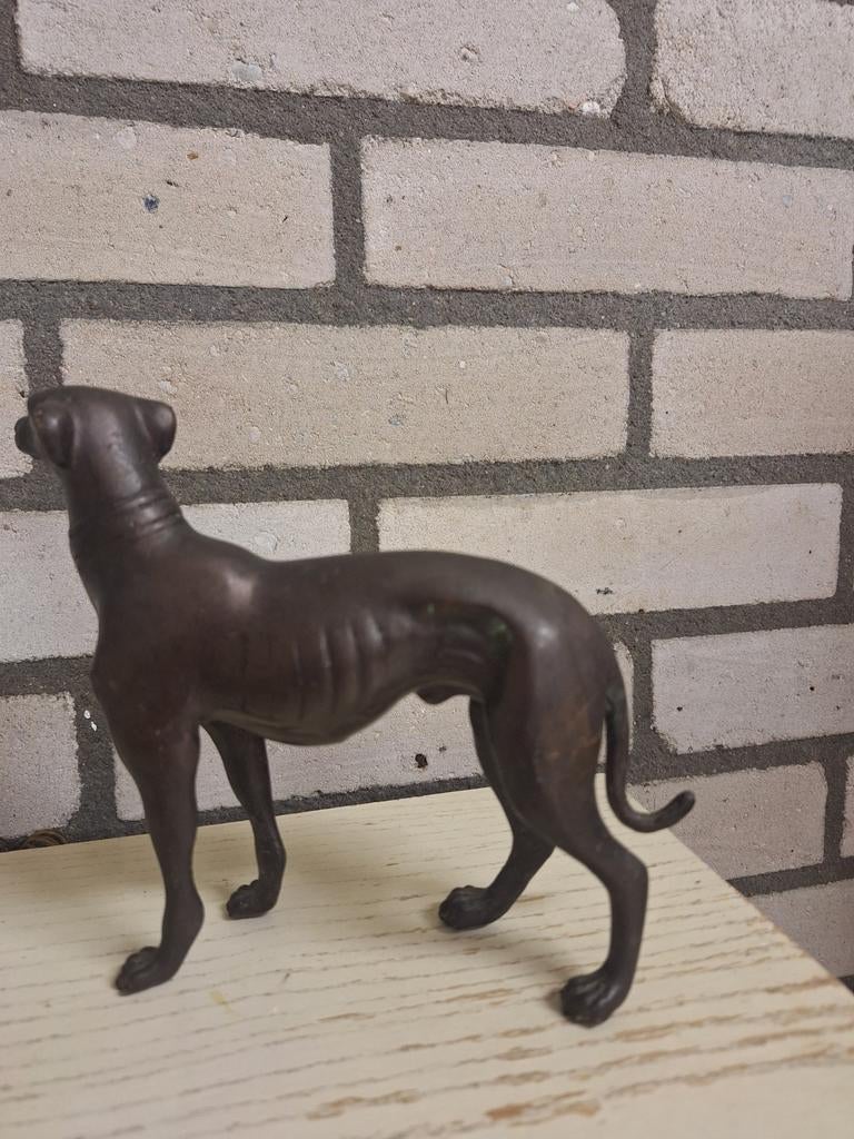 Bronzen Windhond Beeldje - Elegant Decoratief Hondje, Antiek en Kunst, Antiek | Koper en Brons, Ophalen of Verzenden