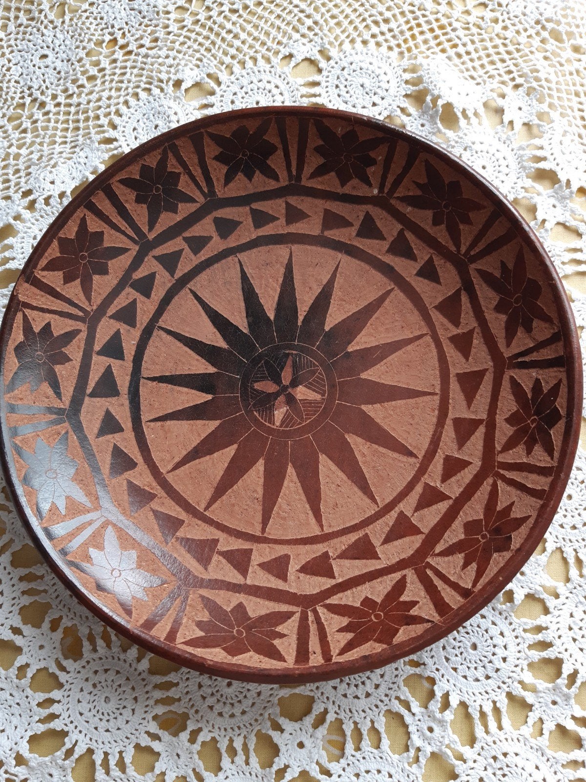 Vintage Sasak Pottery schaal - 24 cm doorsnede, Antiek en Kunst, Ophalen of Verzenden