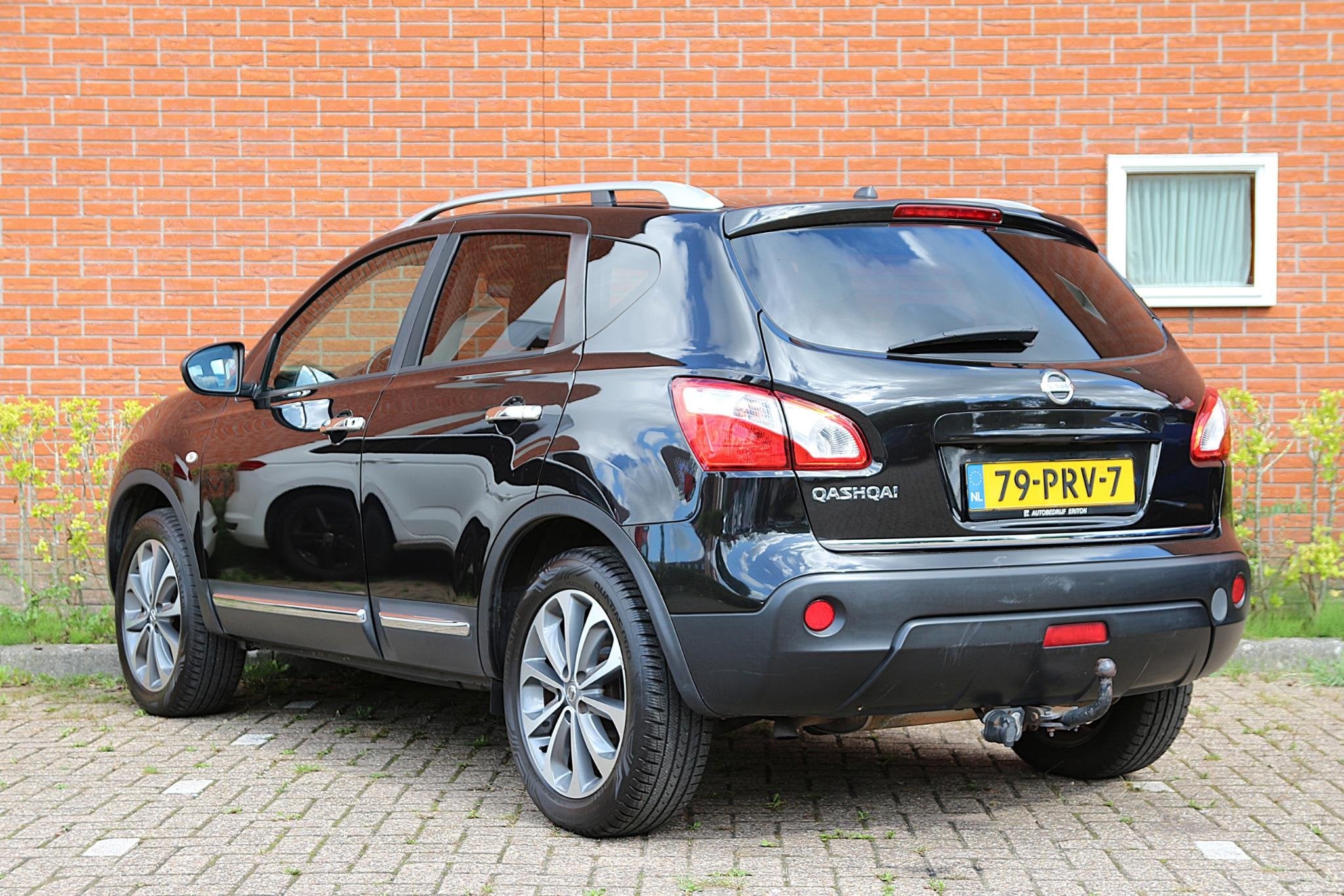 Nissan Qashqai 2.0 141pk Tekna | NL-auto | 1.400 kg trekgewi, Auto's, Euro 5, Zwart, 4 cilinders, Zwart