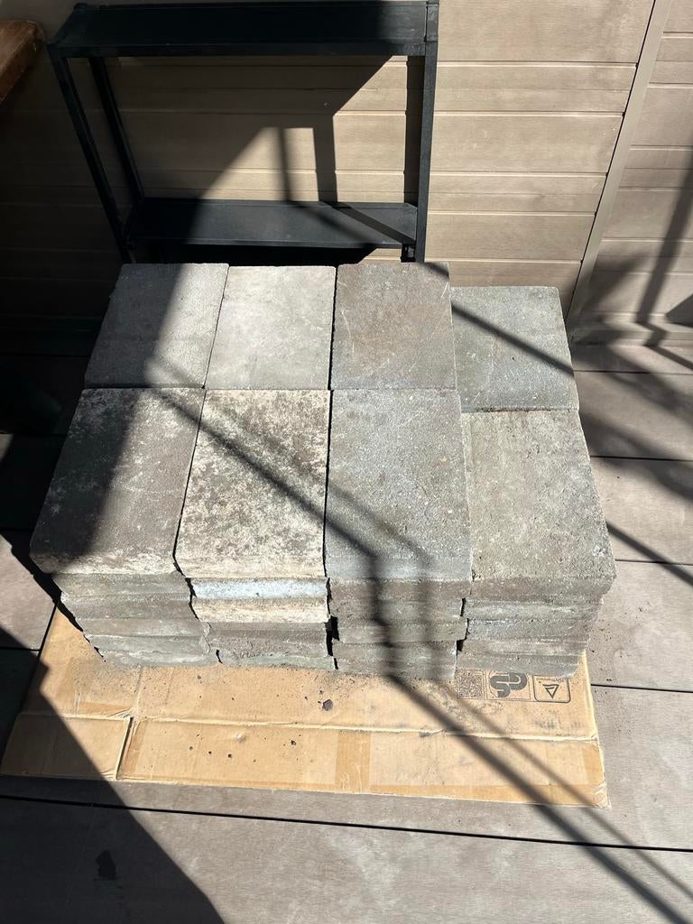 50 gebruikte betontegels 20x30x6 cm, Tuin en Terras, Tegels en Klinkers, Ophalen, Gebruikt, 5 tot 10 m², Beton