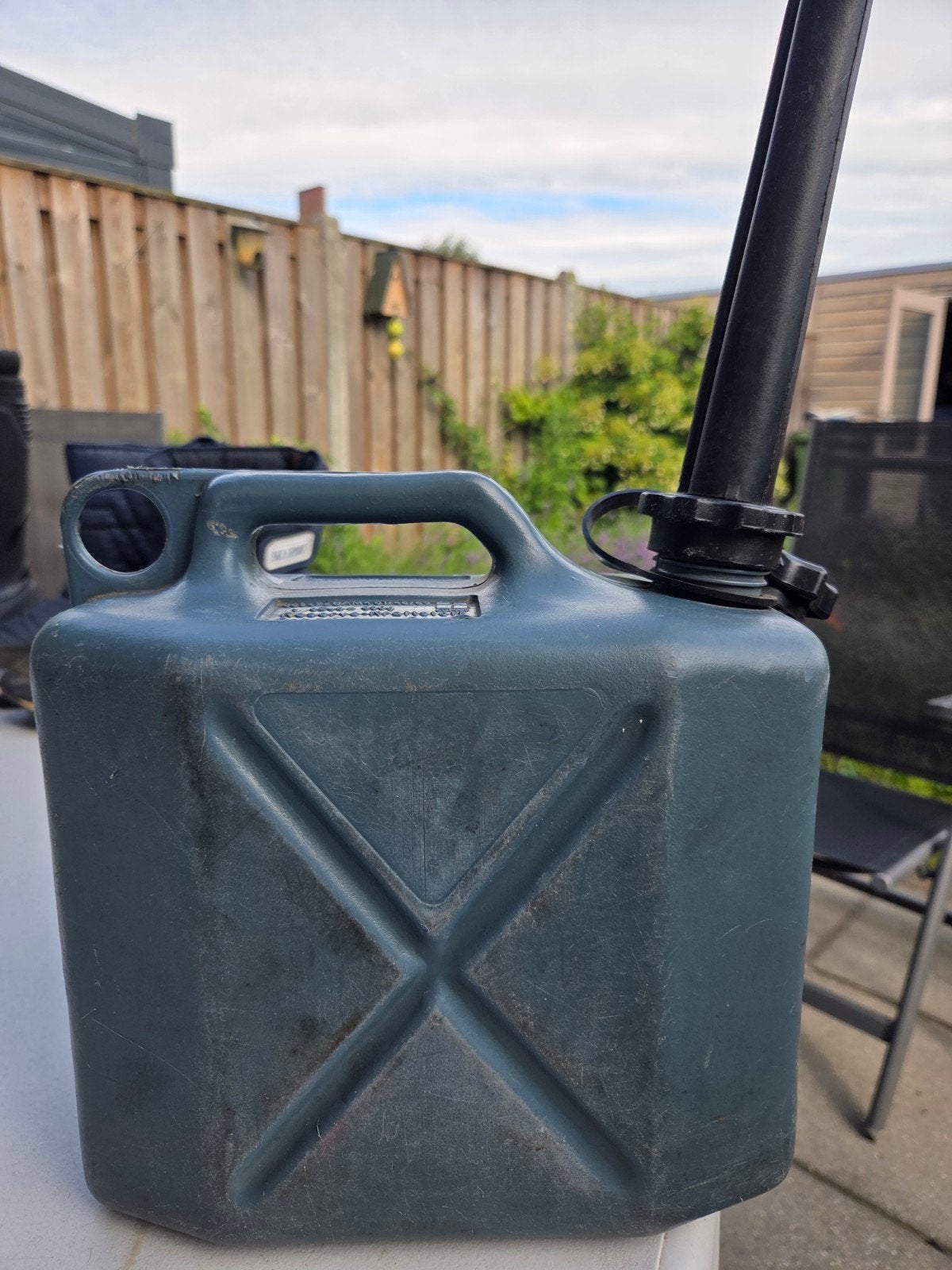 5L Reserve Brandstof Jerrycan met Schenktuit, Ophalen of Verzenden, Gebruikt, Universele onderdelen