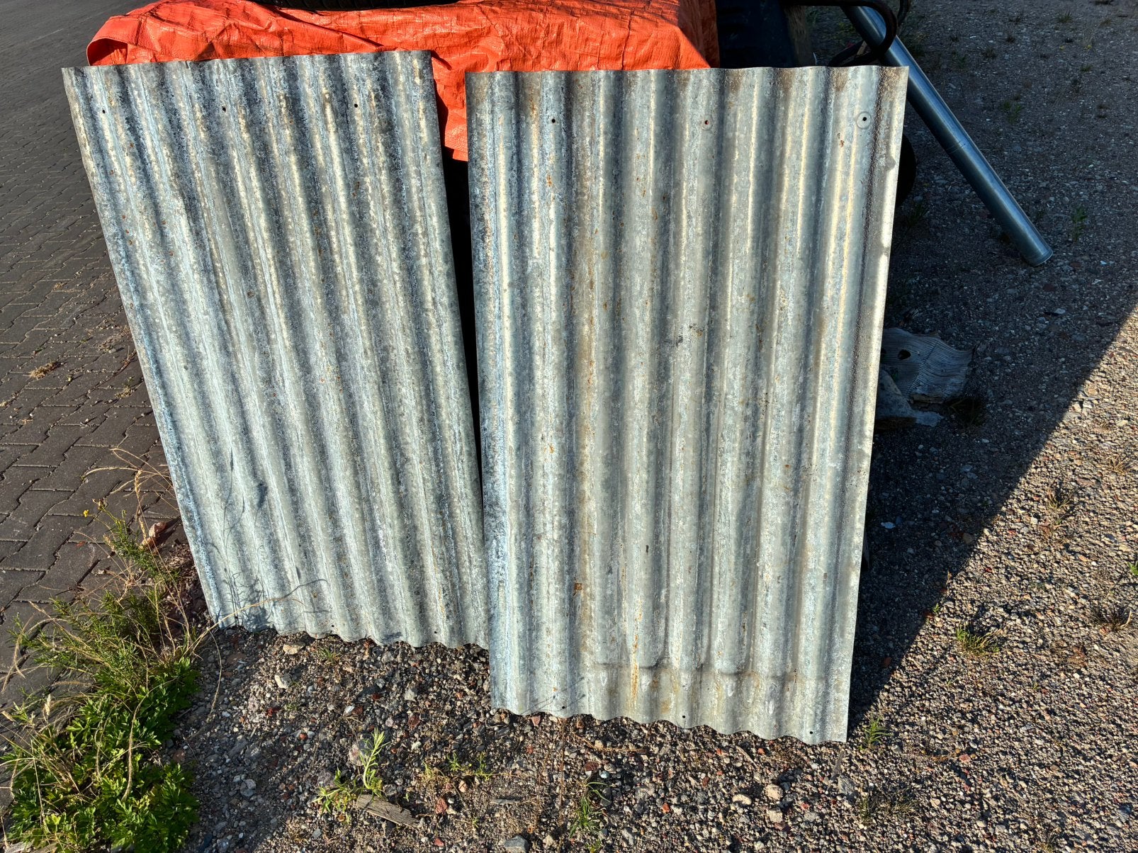 Zinken golfplaatjes. 2x, Ophalen, 30 tot 80 cm, Radiator, Minder dan 60 cm