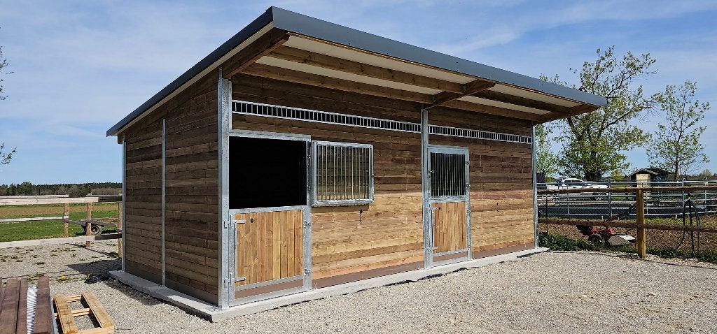 Paardenboxen kopen & Buitenstallen - ideale Paardenstallen, Weidegang
