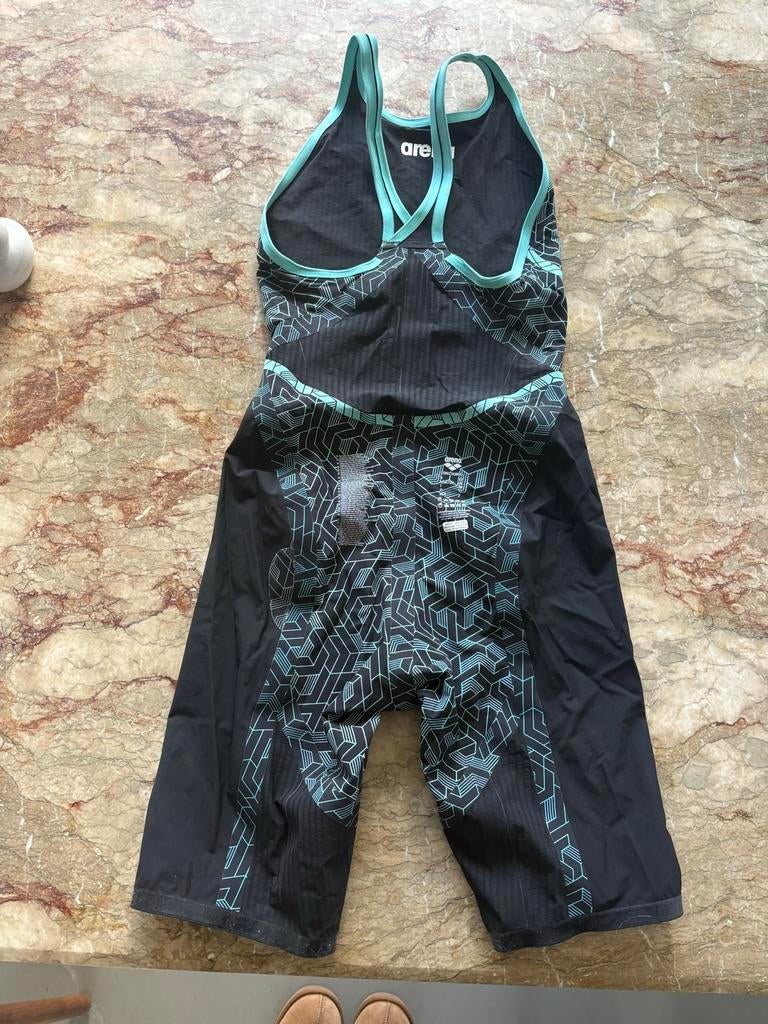 Arena Powerskin Primo Closed Back Dames Wedstrijdpak, Ophalen of Verzenden, Zo goed als nieuw, Zwart, Badpak