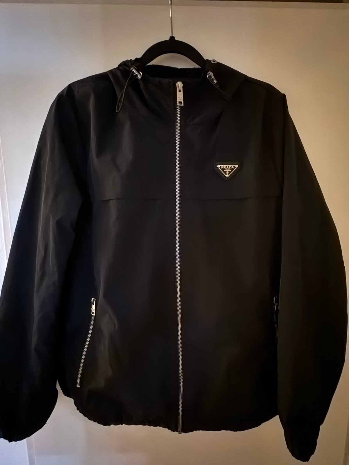 Prada jas, Ophalen, Zo goed als nieuw, Zwart