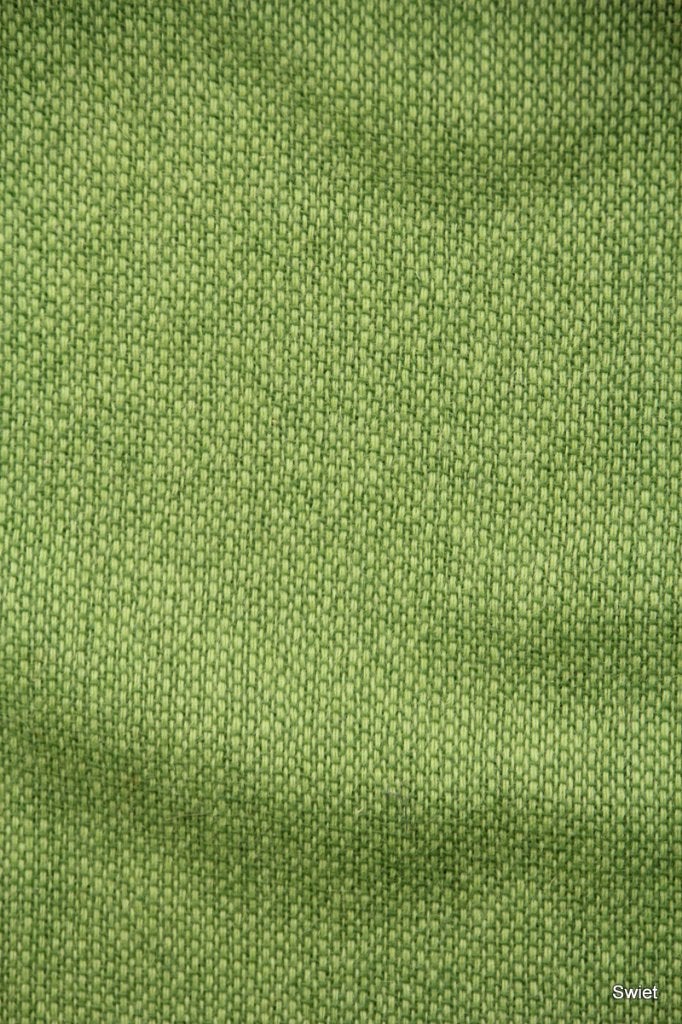11085 Vintage groene wollen stof uit oude voorraad swiet, Hobby en Vrije tijd, Stoffen en Lappen, Overige kleuren, Verzenden, 120 cm of meer