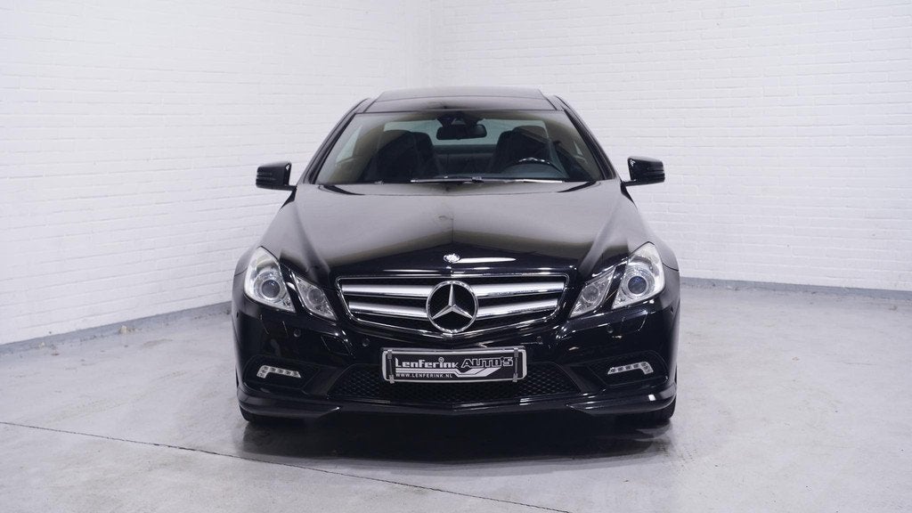 Mercedes-Benz E-klasse Coupé 200 CGI Avantgarde NAP AMG Pac, Auto's, Mercedes-Benz, Euro 5, Achterwielaandrijving, Zwart, 4 cilinders