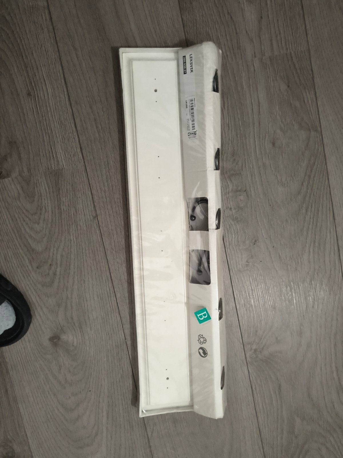 Nieuwe wandkapstok LEKSVIK met 5 haken, Ophalen of Verzenden, Nieuw, Wandkapstok