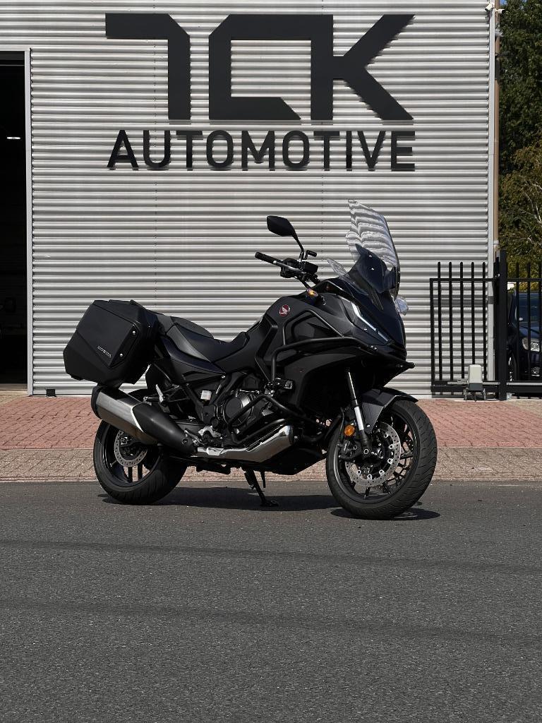 Honda NT 1100 A | 2023 | 11.891 km | Apple Carplay, Motoren, 2 cilinders, Motorrijbewijs A, Bedrijf, Handvatverwarming