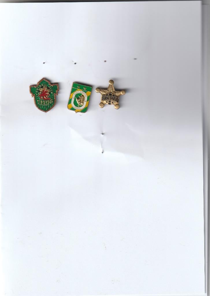 3 mooie clubspelden uit moldavie, Verzenden, Zo goed als nieuw, Sport, Speldje of Pin