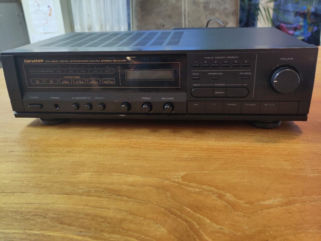 Genexxa Sta-2500 synthesized versterker en tuner Radio Shack, Audio, Tv en Foto, Versterkers en Receivers, Overige merken, Gebruikt