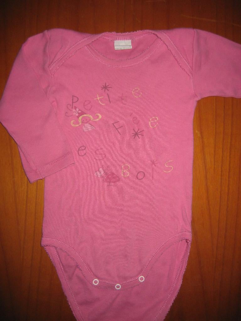 Roze body, 81cm/18m, Tout Simplement, lange mouwen, Ophalen of Verzenden, Zo goed als nieuw, Meisje, Nacht- of Onderkleding