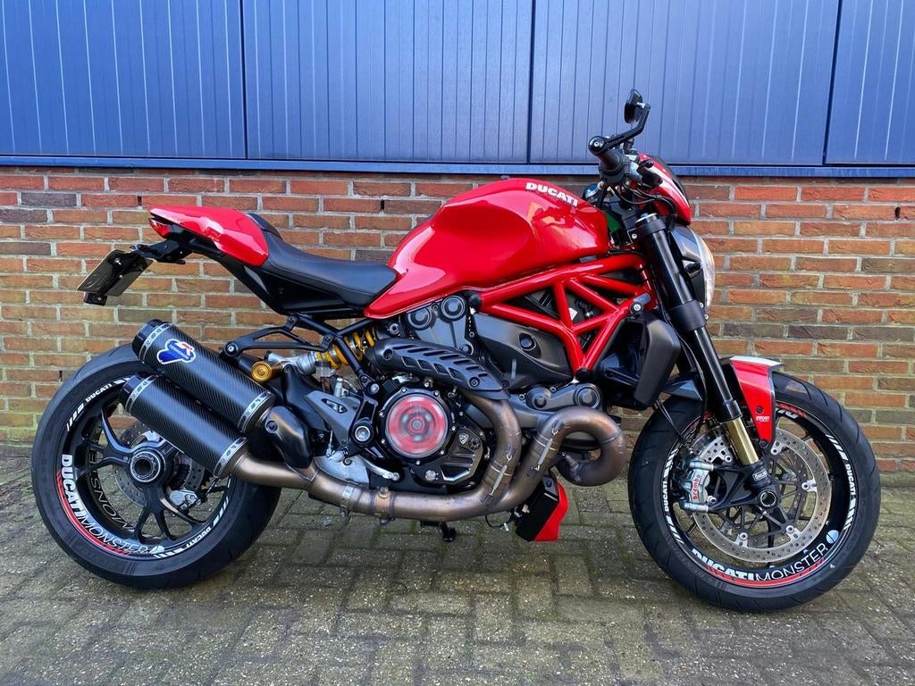DUCATI MONSTER 1200 R (bj 2016), DUCATI, 2 cilinders, 1198 cc, Bedrijf